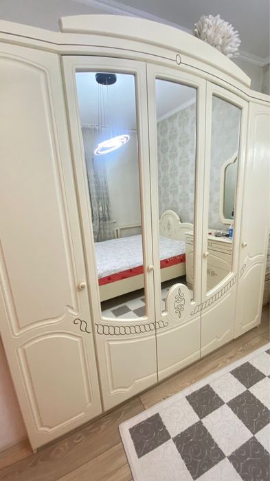 Спальный гарнитур