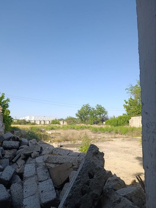 Пррдам участок Мирзоулугбек 40 сот .фасад 40 м.