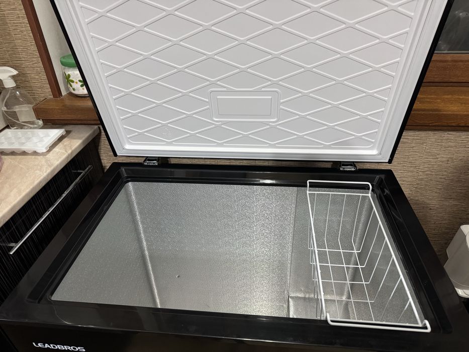 Продам морозильник