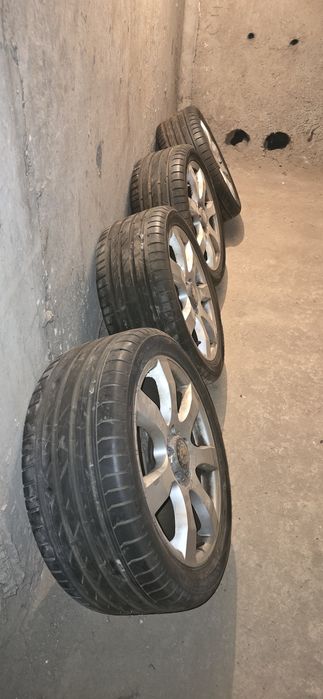 Vand Roti 17 inch pentru Mercedes cu anvelope vara Nokian noi 245/40/17 (jante + pneuri)