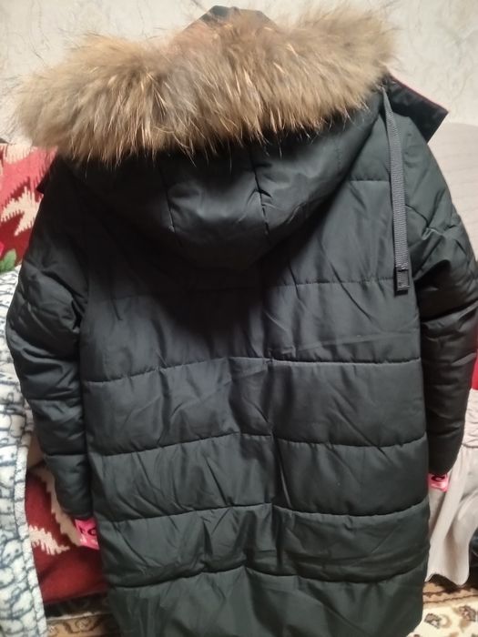 Продам куртку для девочки