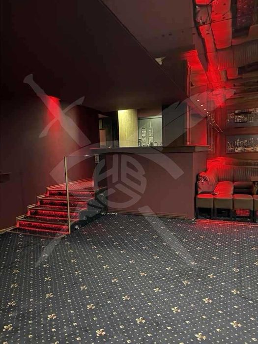 Продава се Заведение в Варна, Център - 341 кв.м за 1701 €/кв.м - Снимка #3