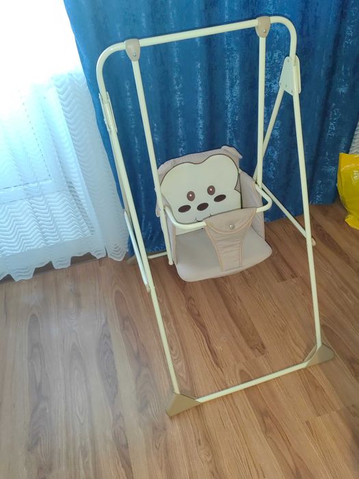 Детская качеля в отличном состоянии