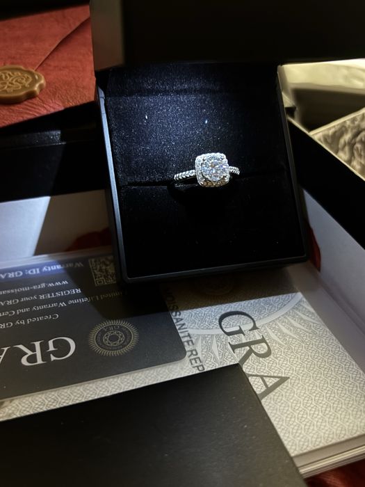 Муассанит серебро  кольцо пусеты