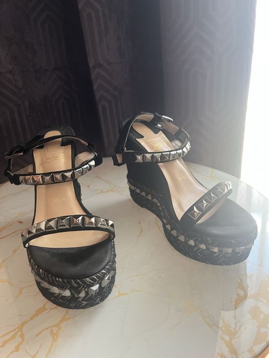 Сандали Louboutin
