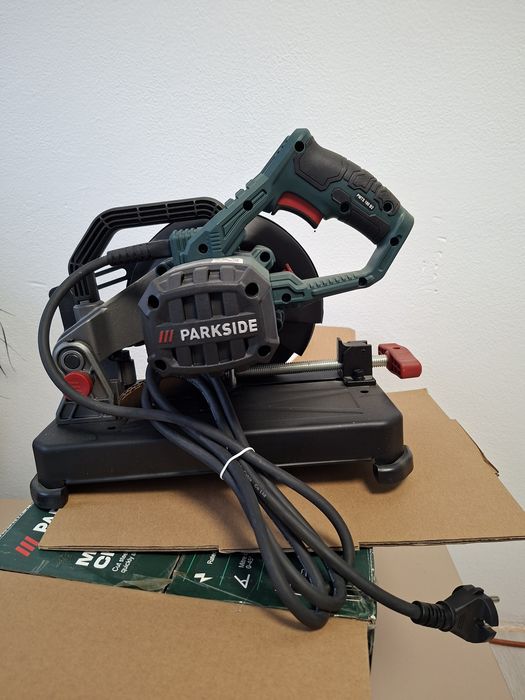 Fierăstrău  pentru metal Parkside PMTS 180 B2
