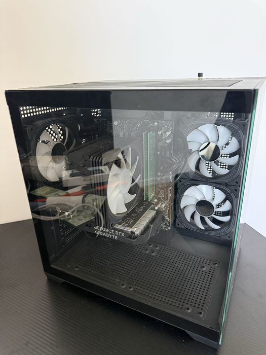 Sistem Desktop Pc Gaming Ambra Black Intel Core I5 12400 pana la 4.4Ghz, 32GB RAM DDR4, 1TB SSD, Placa Video RTX 3050 6GB, GDDR6, Wi-Fi 6, Windows 11