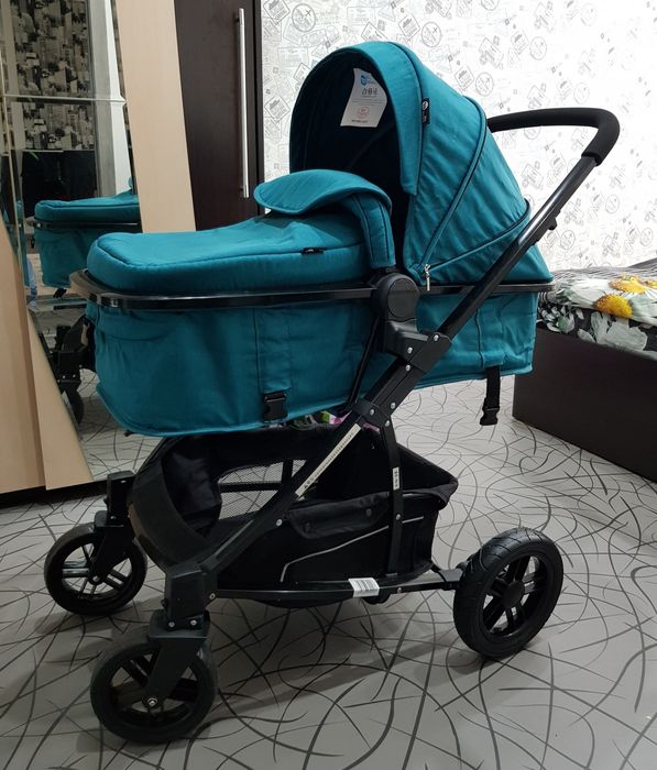 Детская прогулочная коляска
