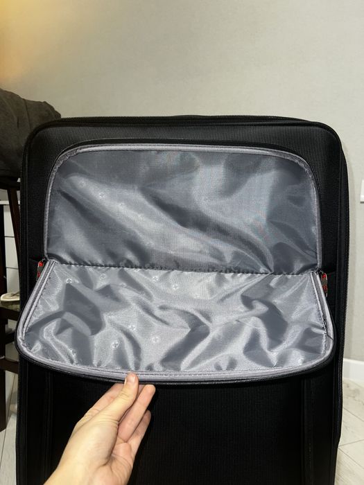 Чемодан WENGER SION, черный