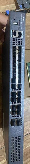 Ruijie RG-CS86-20XS4VS2QXS-D — Коммутатор ядра сети L3