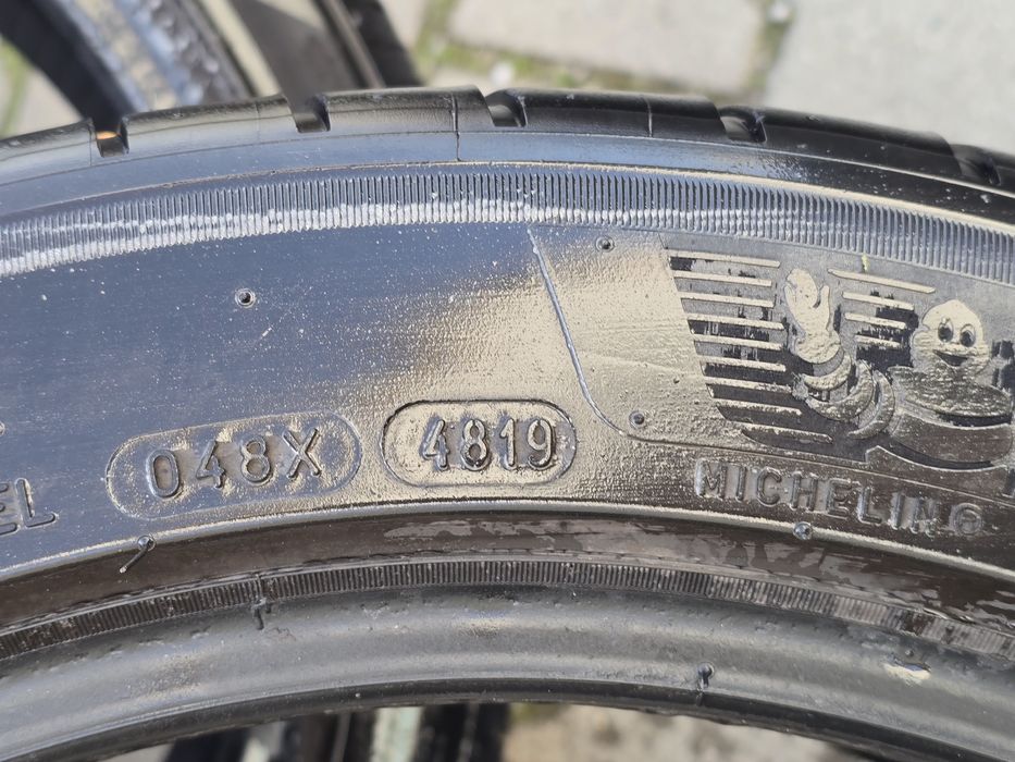 235 45 18 Michelin