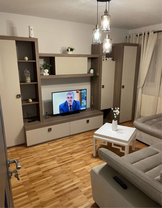 Inchiriez Apartament