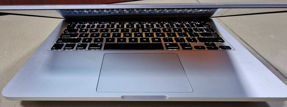 Apple MacBook Pro 13 Retina A1502