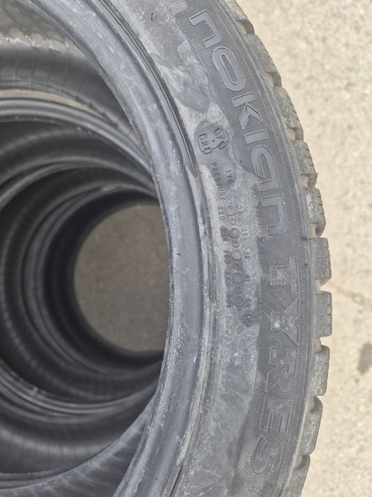 Продам резину срочно 215/45/R17