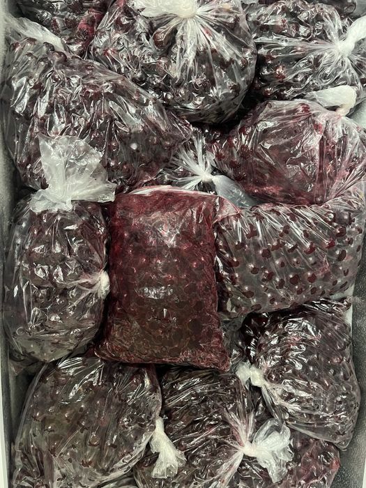 Йирик тог олча музлатилган шпанка . Замороженая вишня