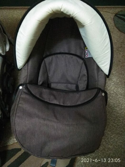 Коляска детская три  в одном