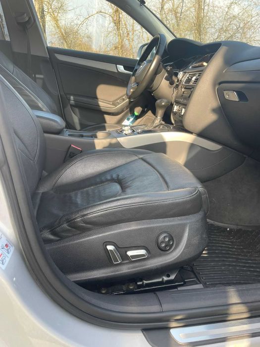 Audi A4 B8 Avant, Facelift, An 2012, cutie automata, 177 cai,253523 km