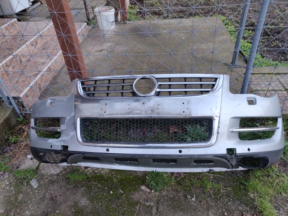 Предна броня за Volkswagen Touareg 2002/2010 г.