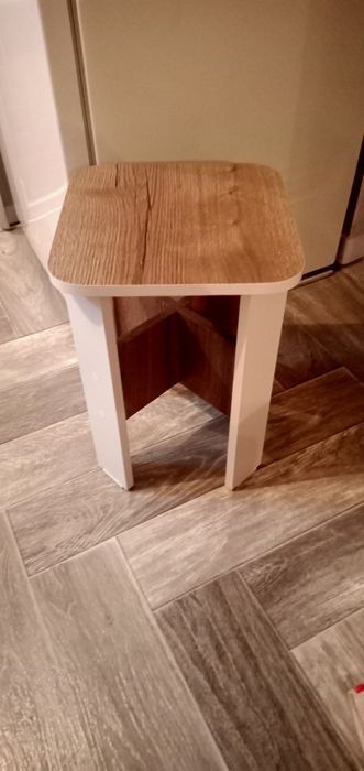 Продам табуретки новые