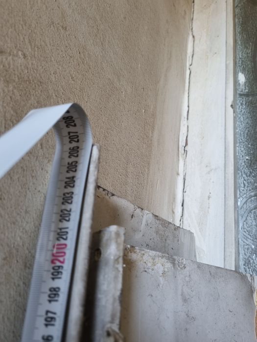 Алуминиеви подпрозоръчни первази за дограма