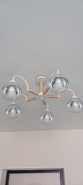 люстра в зал 2 шт