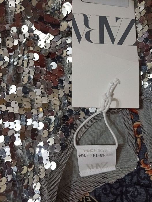 Платье нарядное новое ZARA фирма