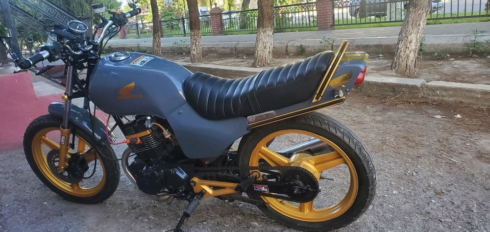 Honda cb 125T продам