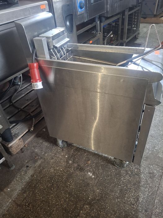 Фритюрник НОВ професионален електрически FALCON