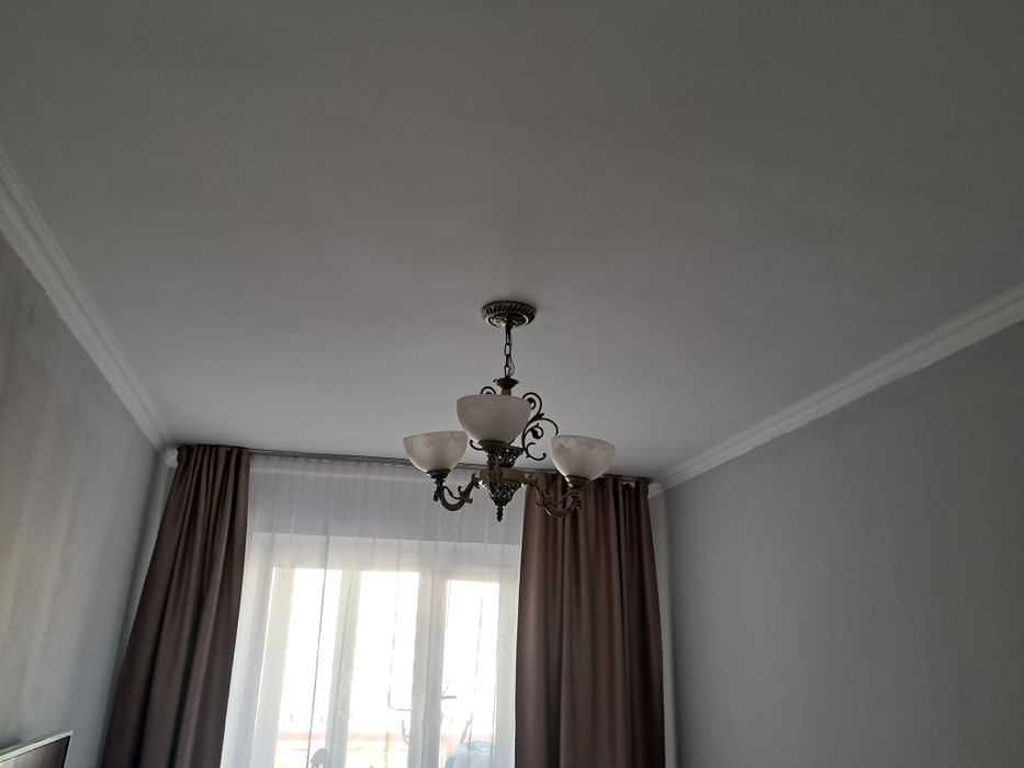 Люстра трёх рожковая