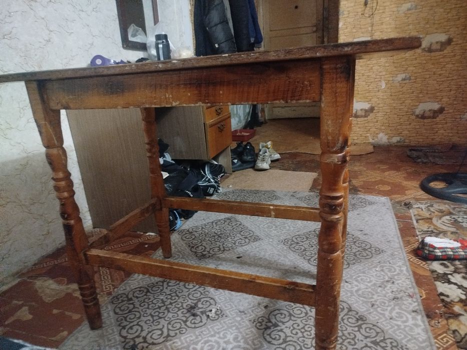 Продам небольшой столик