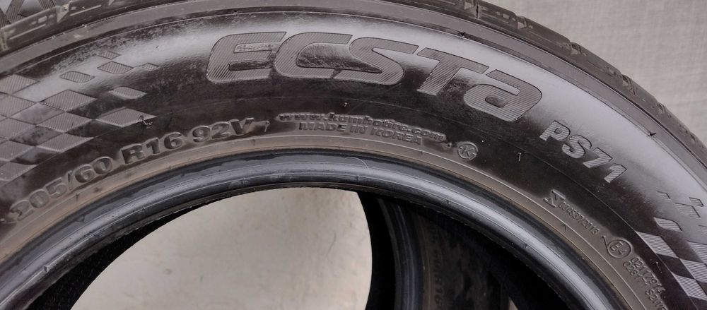 Kumho 205/60 R16, 4бр. летни, само на 2000км