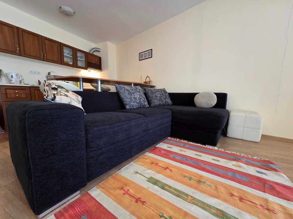 Двустаен апартамент на първа линия море в Равда