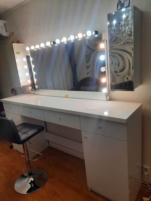 Mobilă profesionala pt makeup completă