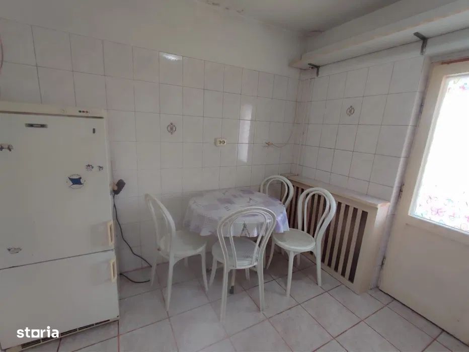 Apartament doua camere decomandate, zona gara.