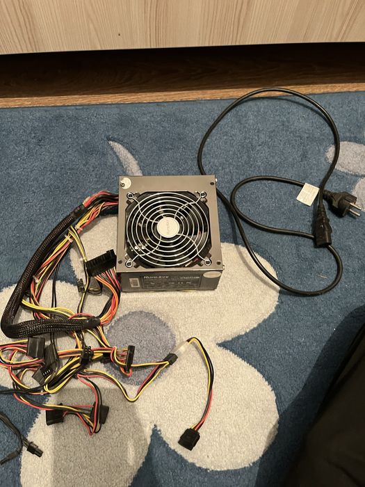 Блок питания Huntkey