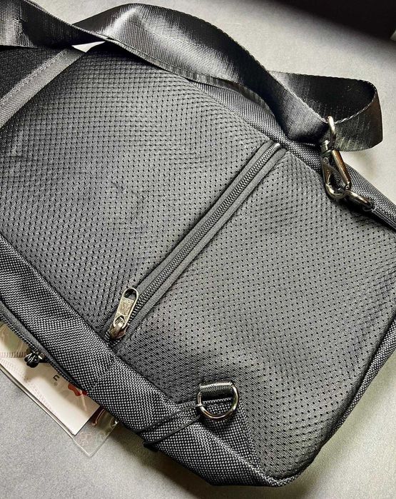 Geantă crossbody Tigernu T-B8050 - Unisex - Impermeabil - Negru