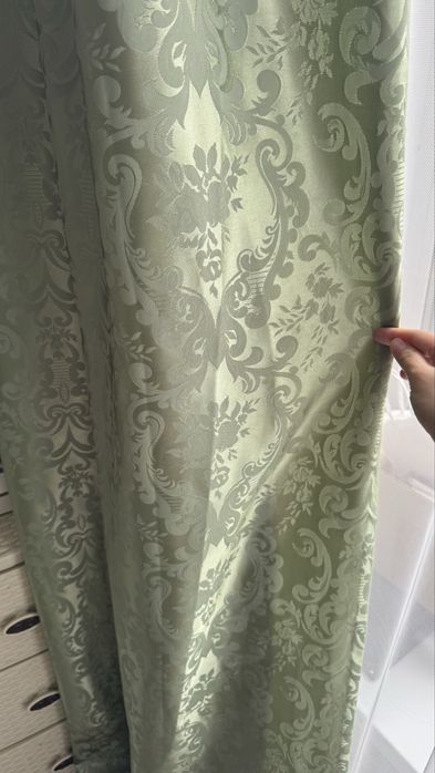 Продам шторы 2 шт