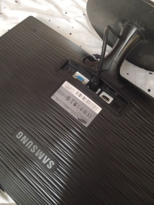Monitor LCD cu intrare VGA