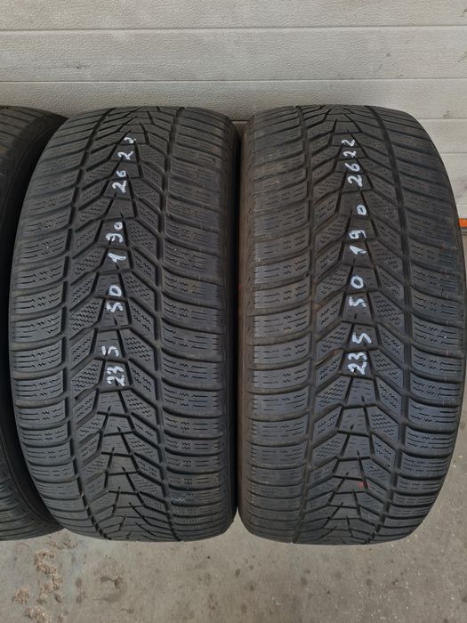 Зимни гуми 4 броя HANKOOK Winter Icept Evo3 235 55 R19 дот 2622