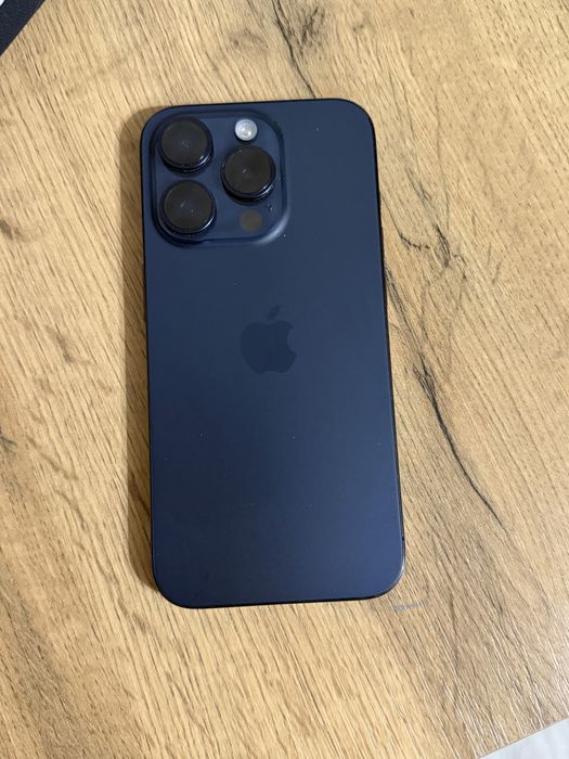 iPhone 15 pro 256 gb