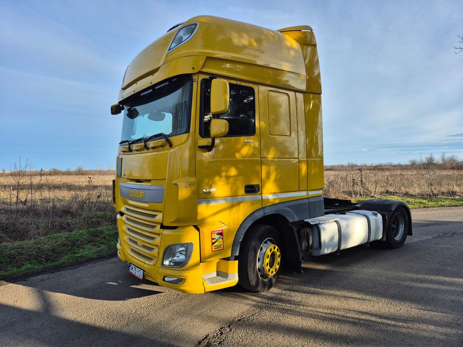 Ansamblu DAF XF 460 AN 2015 EU 6+Schmitz standard cu alveole an 2003