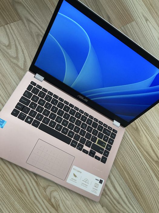 Laptop Asus • ca NOU • notebook