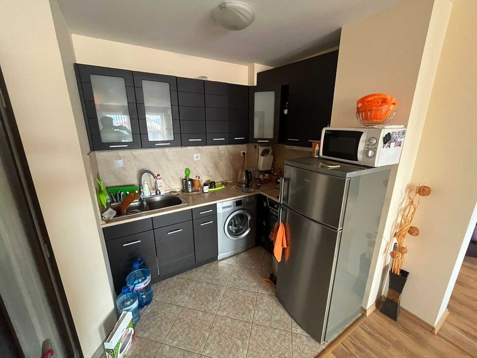 Дава се под наем Тристаен апартамент в Велинград - 146 кв.м за 146000 € - Снимка #3