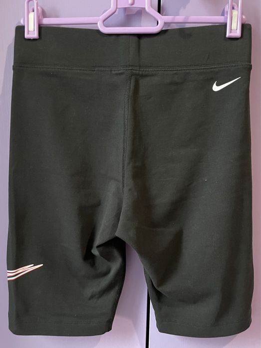Къс клин Nike S
