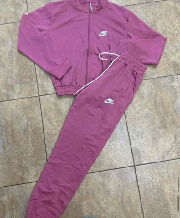 Спортен дамски комплект