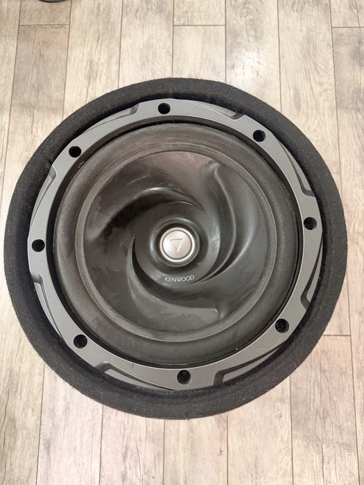 Сабвуфер Kenwood 12” в корпусе (bass tube) мощный бас