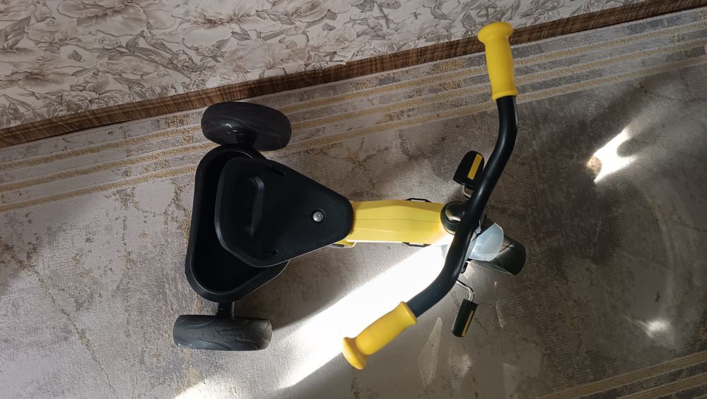 Трёхколёсный велосипед