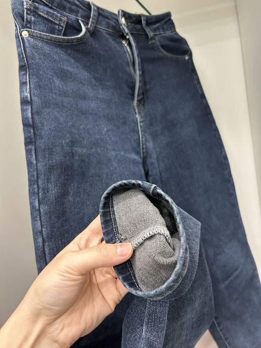 Джинсы почти новые