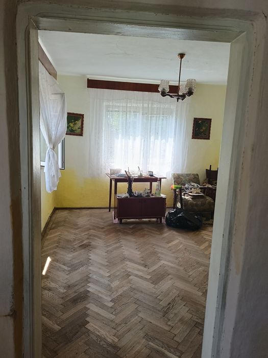 Vând casă str. Vasile Alecsandri. Nr. 7