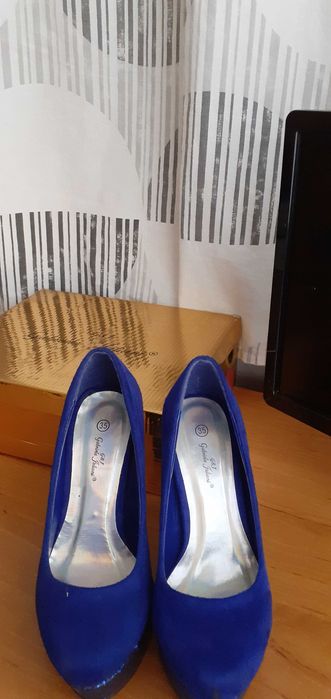 Официални обувки НОВИ 35 номер